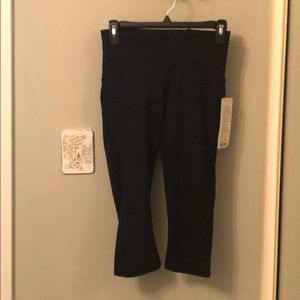 NWT Lululemon Train Times Crop